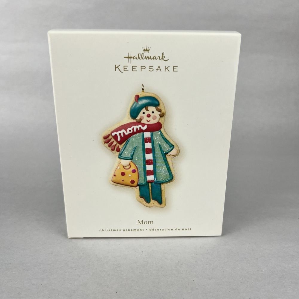 2007 Hallmark KEEPSAKE‎ "MOM" ORANAMENT NIB
